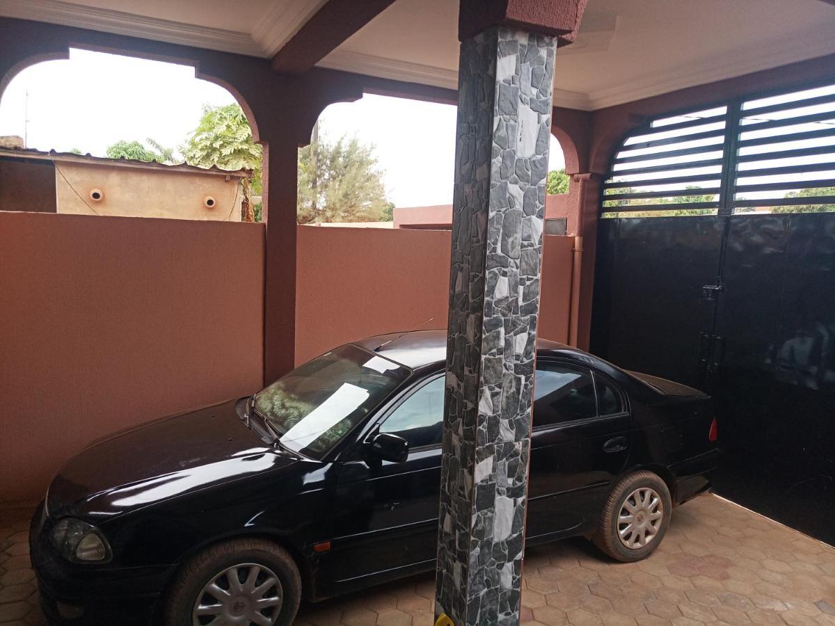 Résidence Lynda Prestige Uagadugú Exterior foto